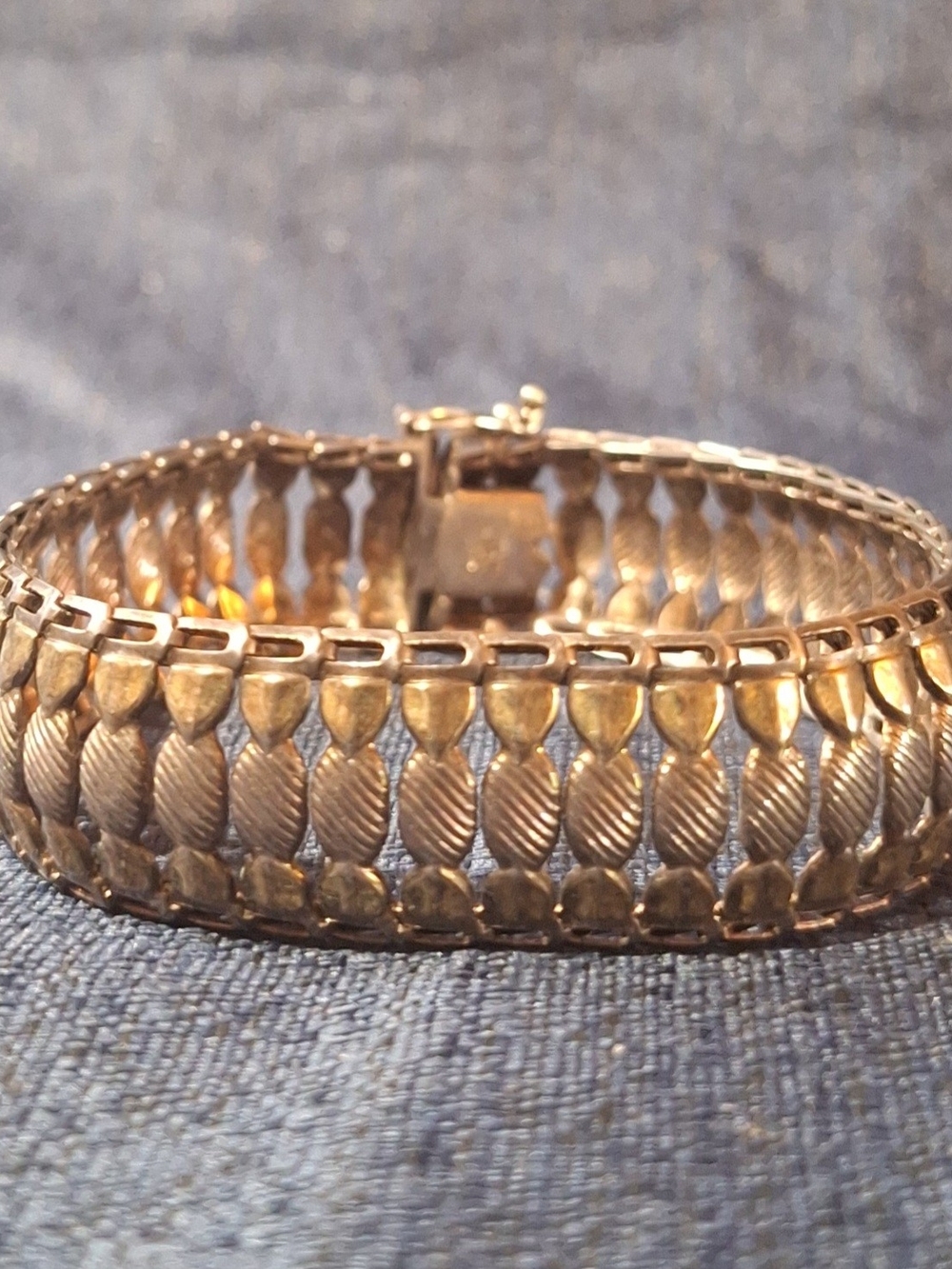 Textured Link Bracelet for Women